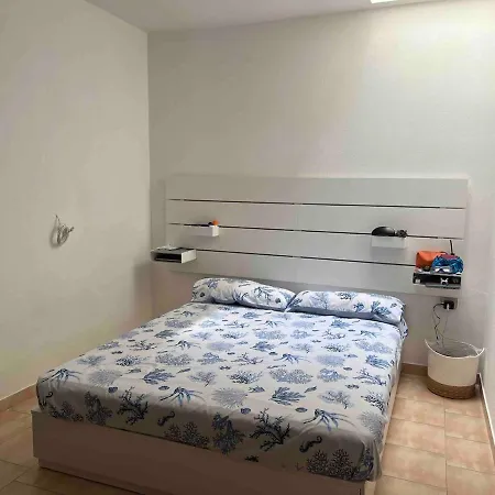Casetta Storica Sotto Torre Vakantiehuis *